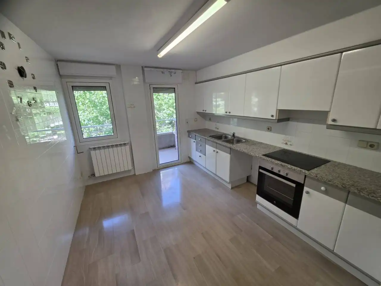 Küche von Wohnung zum Verkauf in Manresa mit Klimaanlage, Heizung und Terrasse