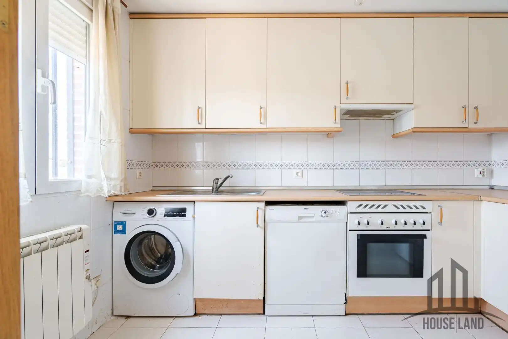 Cocina de Piso en venta en Torrelaguna con Calefacción