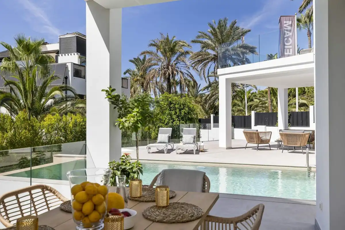 Detached house with pool for sale in Elviria - Cabopino, imagen 7
