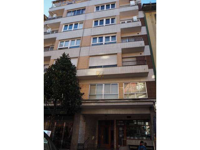 Garaje en Alquiler en Gascona en Salesas - Foncalada - Campoamor