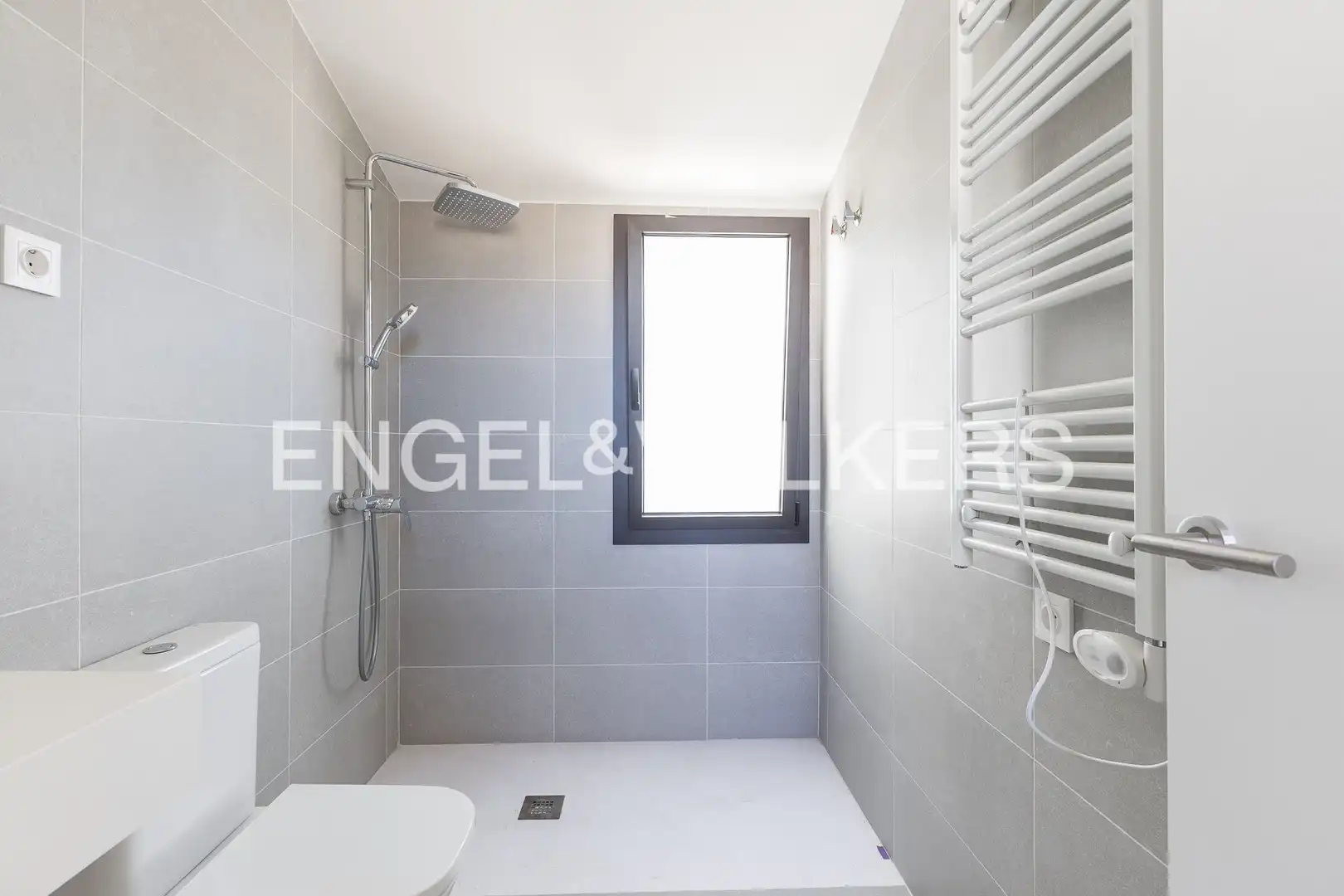 Baño de Ático en venta en Vilanova i la Geltrú con Aire acondicionado, Calefacción y Terraza