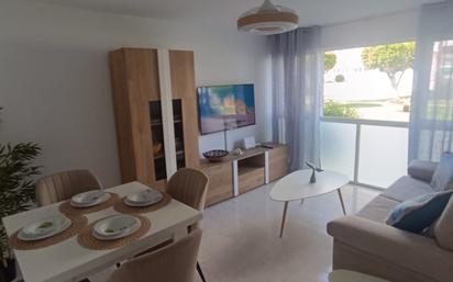 Sala d'estar de Apartament de lloguer en Benalmádena