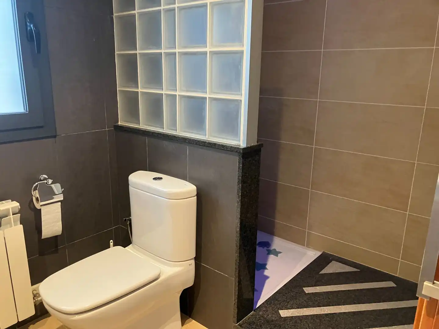 Bathroom of Houses for sale in Rellinars