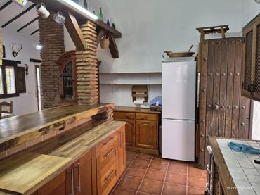 Casa rústica con balcón en venta en Diseminado Poligono 159