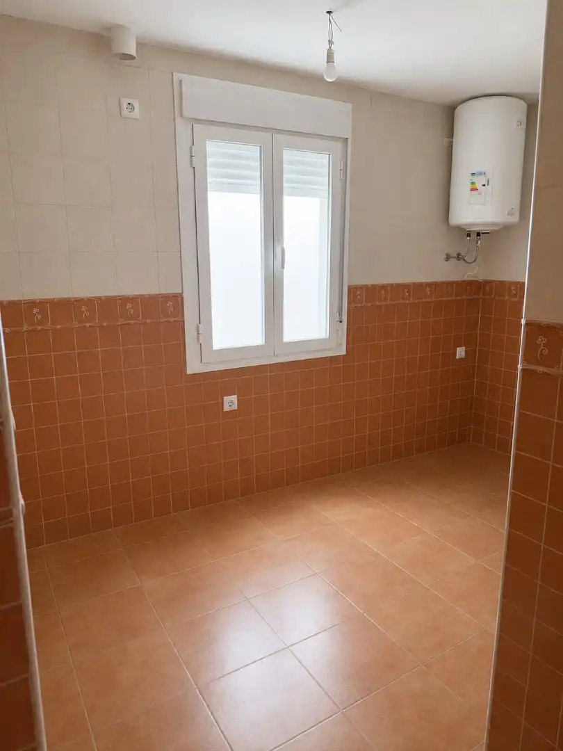 Kitchen of Flat for rent in Malpica de Tajo  with Air Conditioner, Parquet flooring and Oven