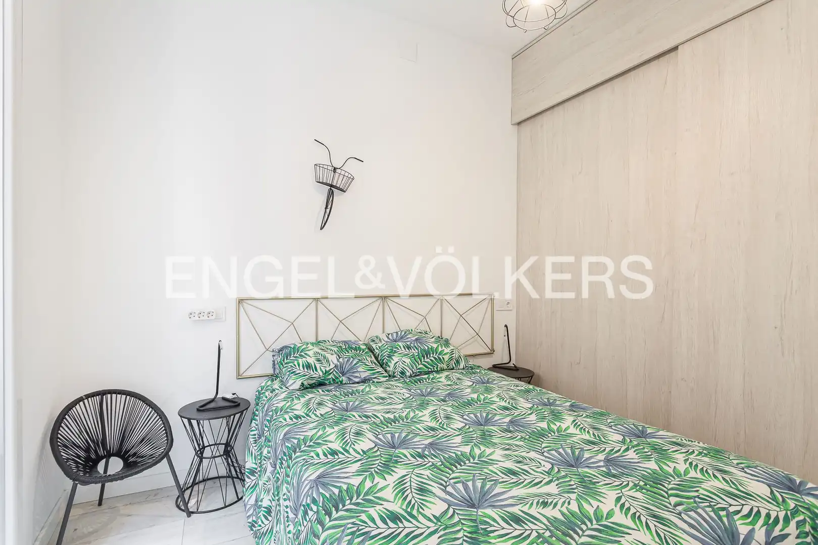 Bedroom of Flat for rent in Madrid  with Air Conditioner, Heating and Balcony