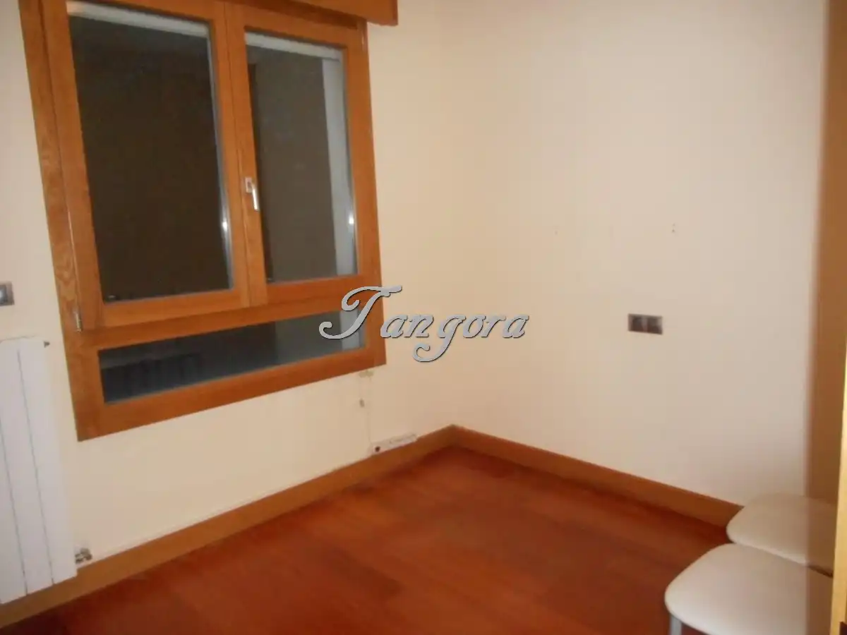 Habitación de Piso en venta en Getxo  con Calefacción, Parquet y Horno