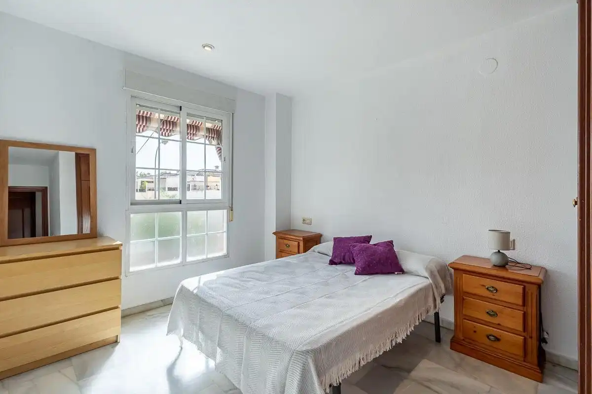 Dormitori de Pis en venda en Granada amb Balcó