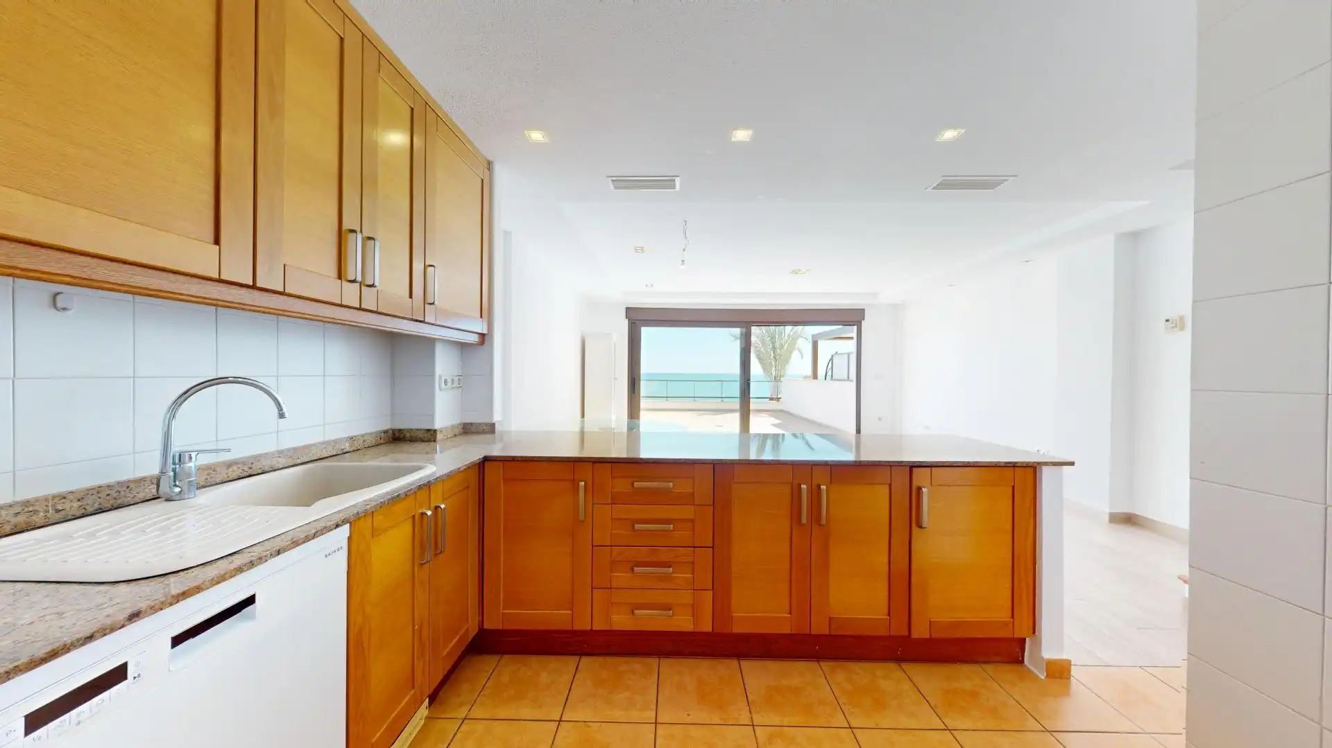 Cocina de Dúplex en venta en Elche / Elx con Aire acondicionado, Calefacción y Terraza