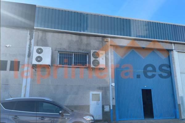 Nave industrial en Venta en Beniparrell