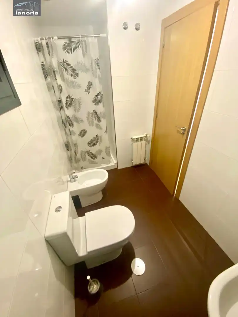 Baño de Piso en venta en Albacete con Calefacción, Trastero y Amueblado