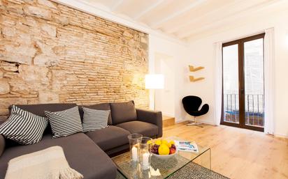 Living room of Flat for sale in  Barcelona Capital  with Air Conditioner, Heating and Balcony