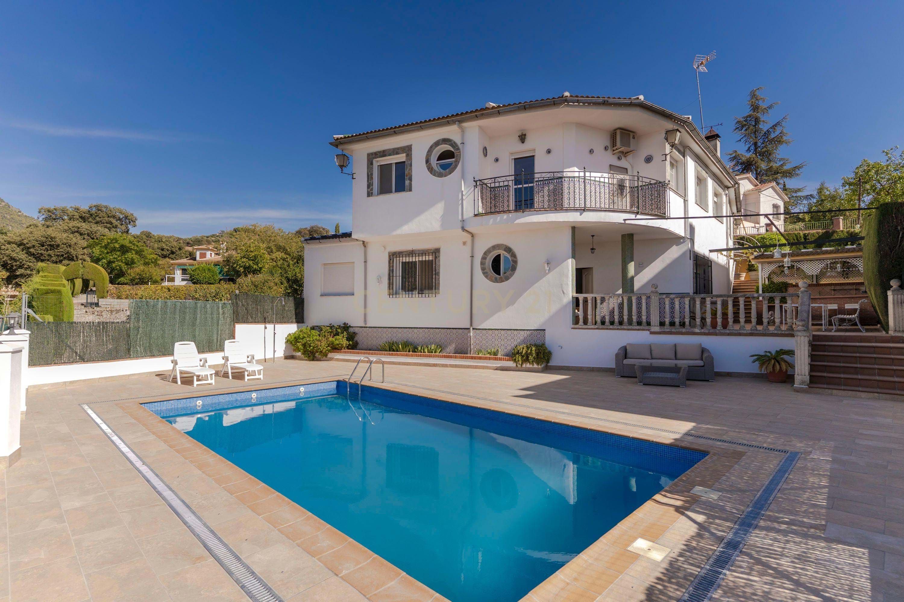 Piscina de Casa o xalet en venda en Alfacar