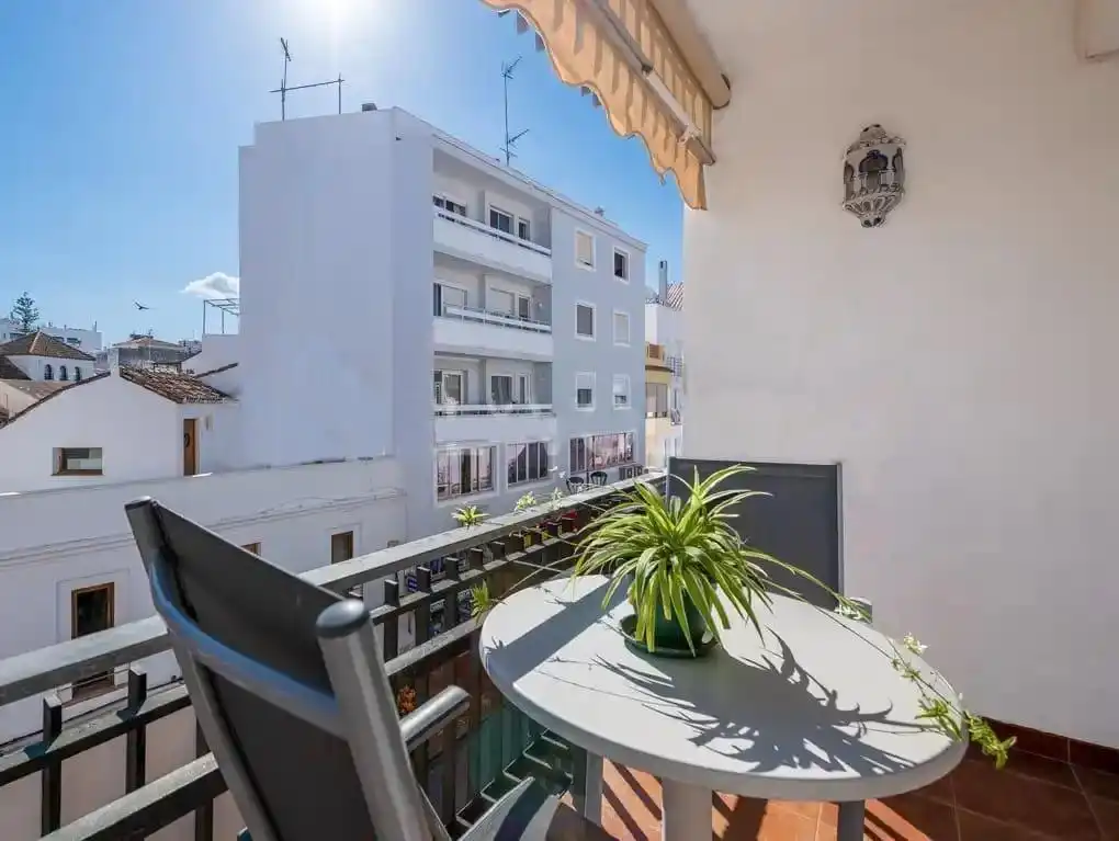 Apartamento con terraza en venta en Estepona Pueblo, imagen 3