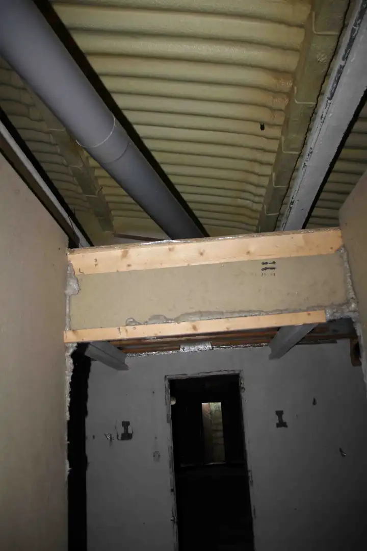Nave industrial en venta en Brión