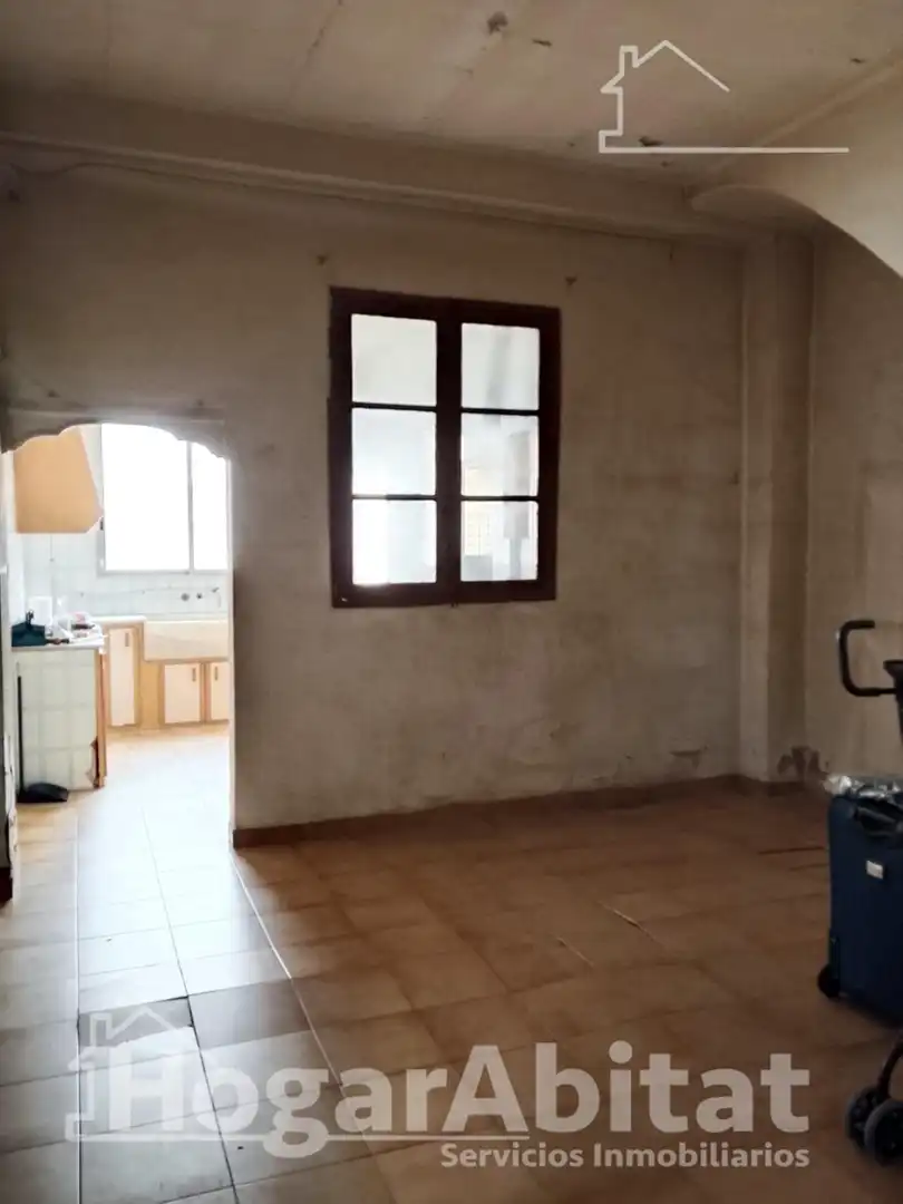 Cuina de Casa o xalet en venda en La Pobla de Vallbona amb Terrassa i Traster