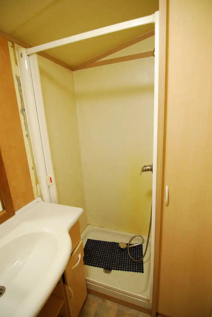 Bathroom of Residential for sale in Ciempozuelos