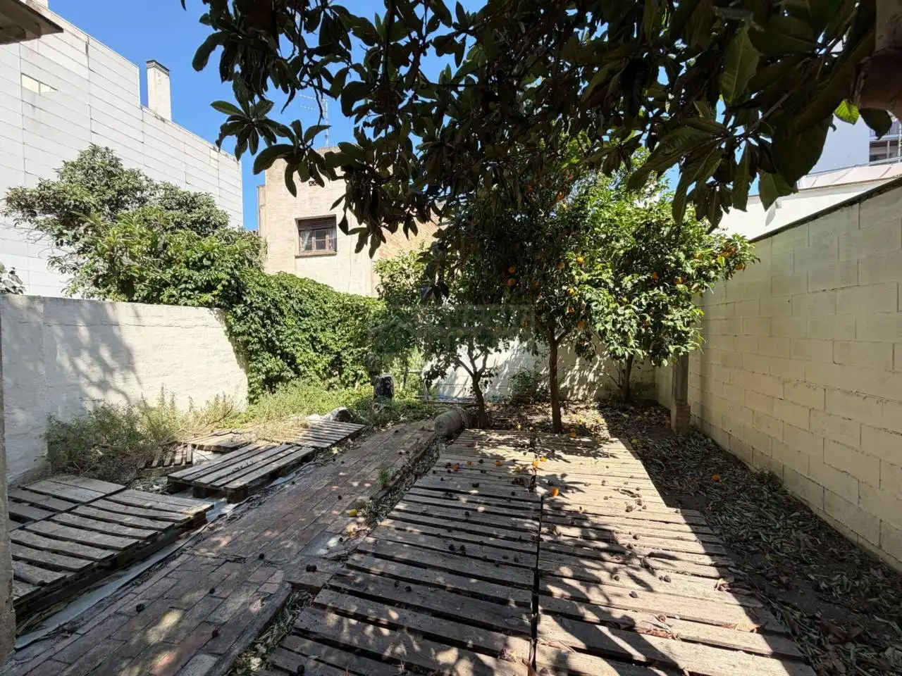 Jardín de Finca rústica en venta en Figueres con Aire acondicionado, Calefacción y Jardín privado