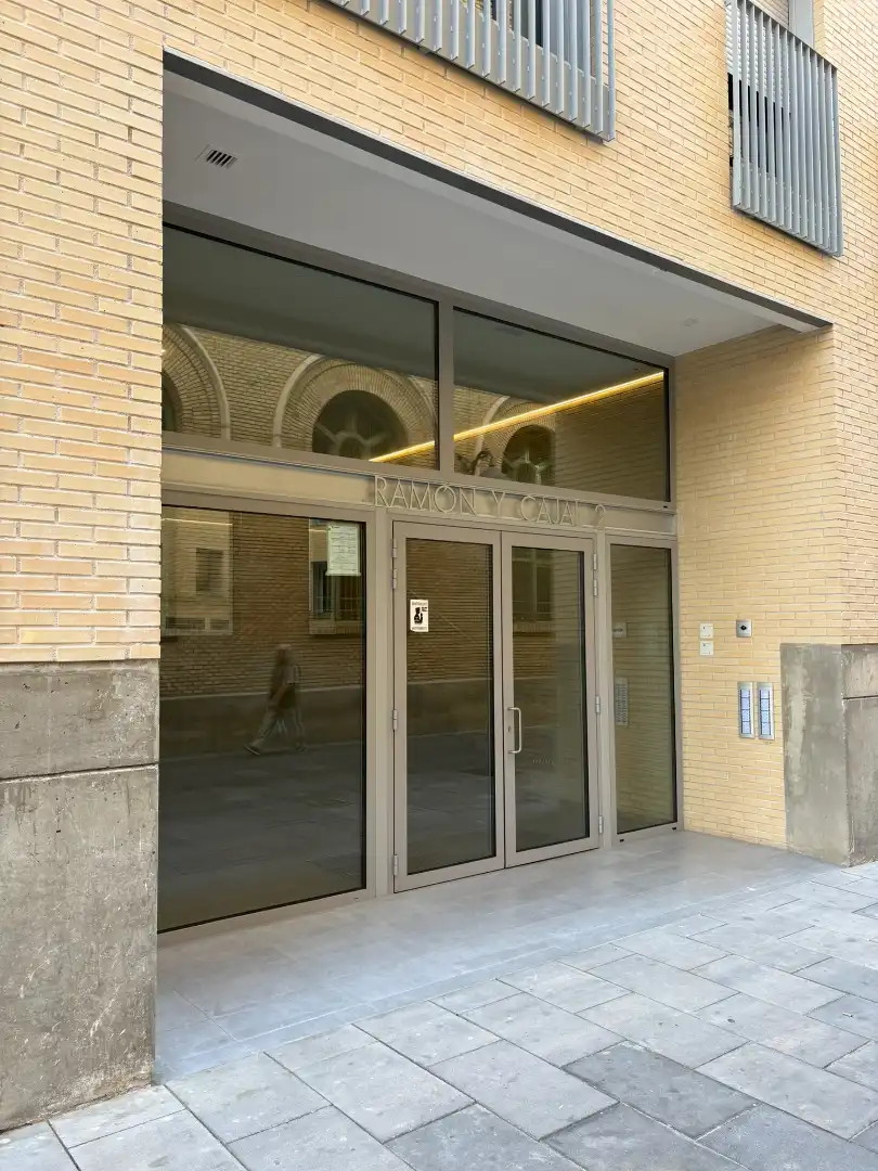Flat for rent in Zaragoza  with Air Conditioner and Furnished