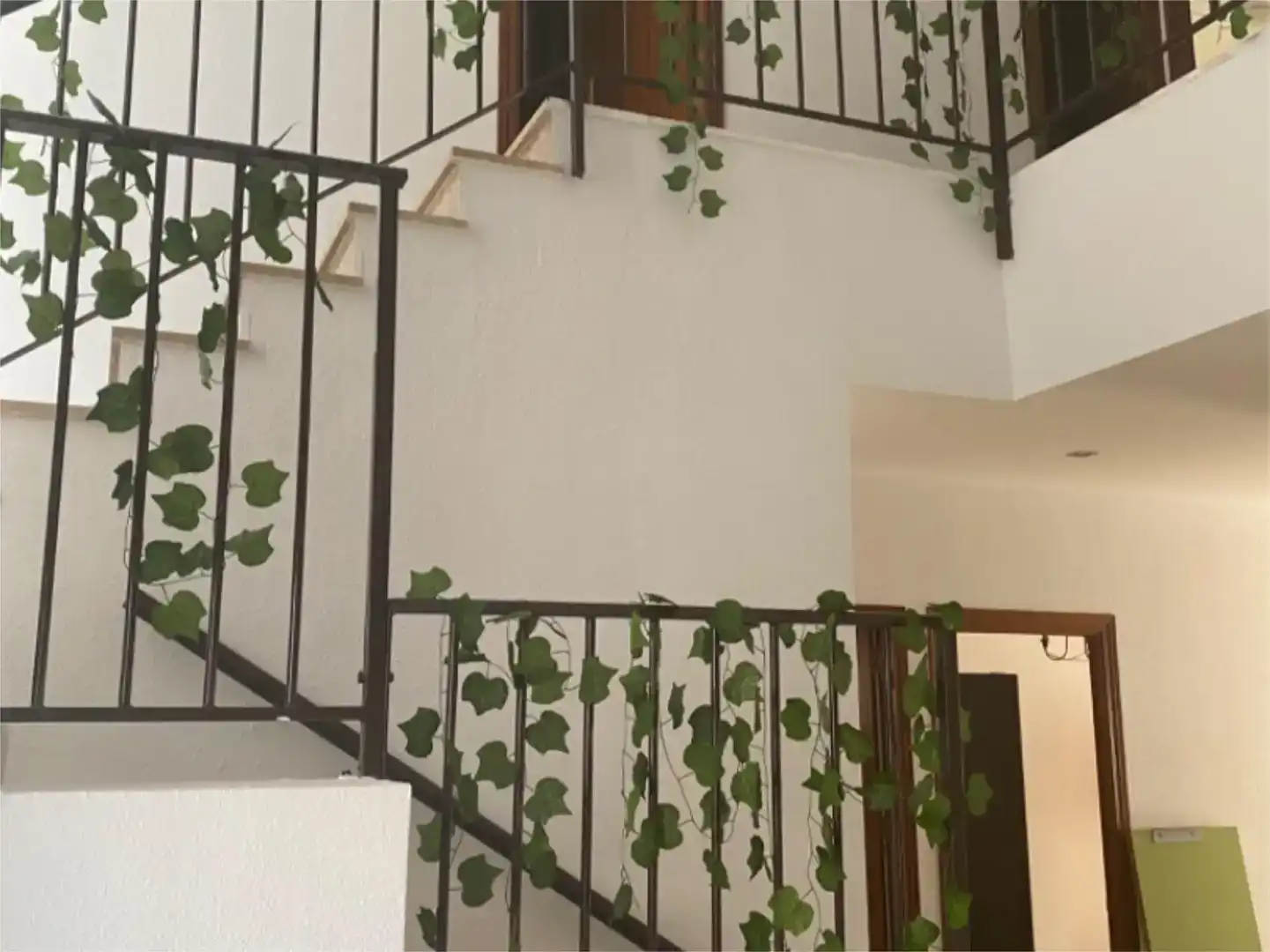 Houses for share in Bormujos  with Air Conditioner, Private garden and Storage room