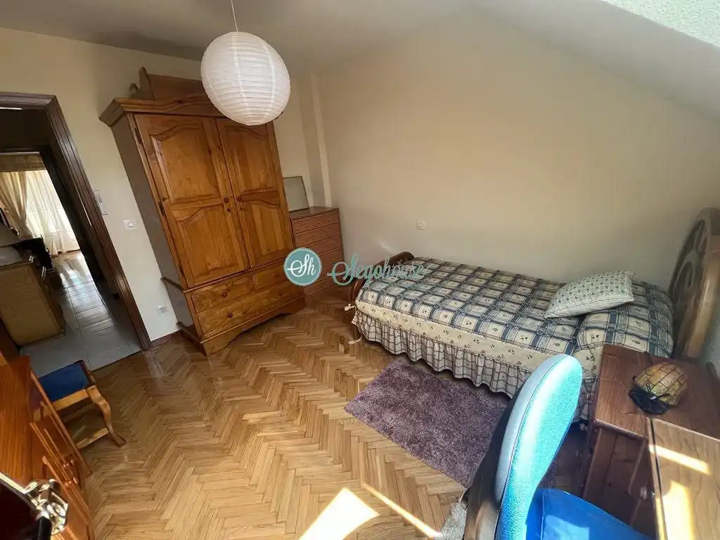 Bedroom of Flat for sale in Segovia  with Heating, Parquet flooring and Terrace