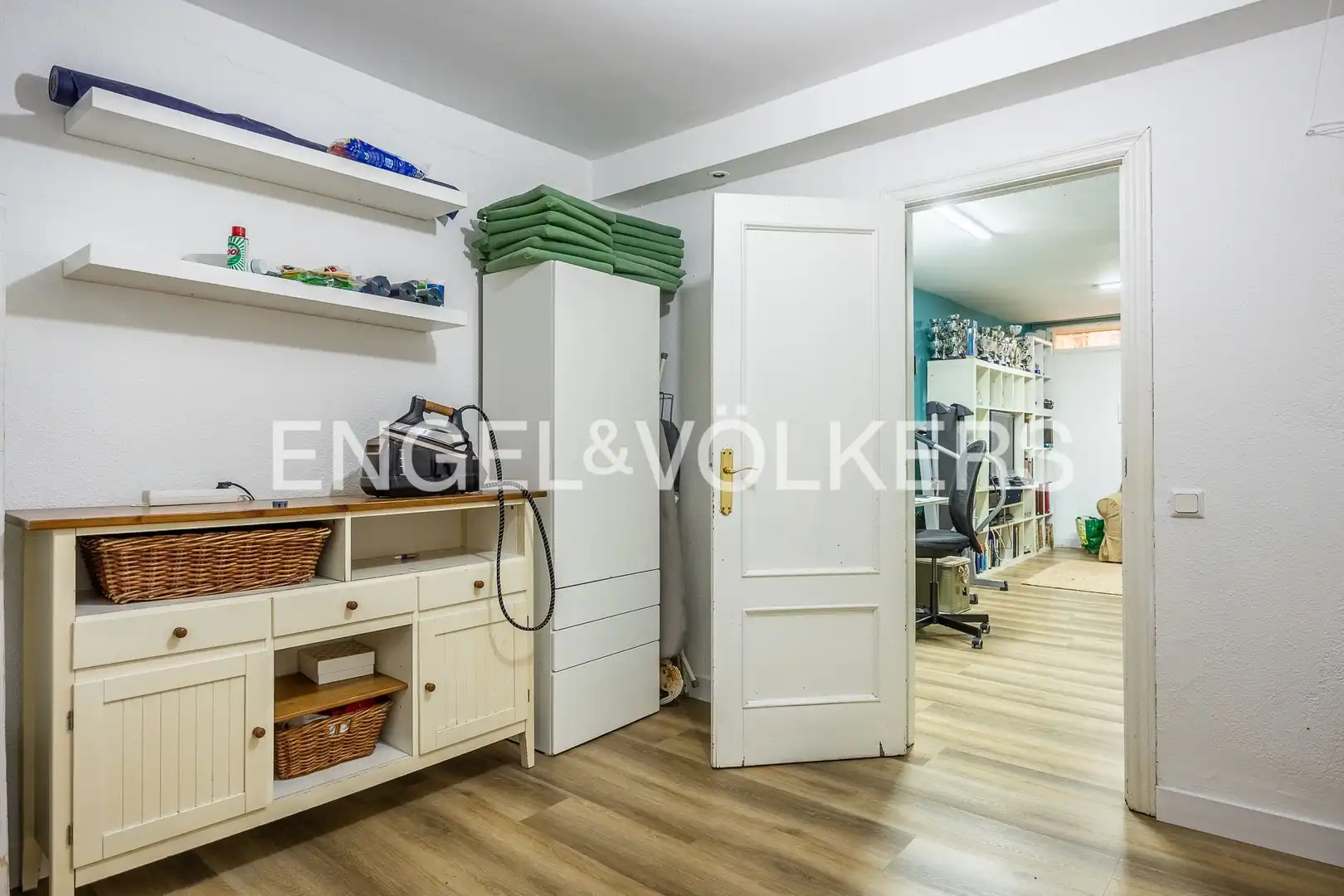 Houses for sale in Sevilla  with Air Conditioner, Heating and Private garden