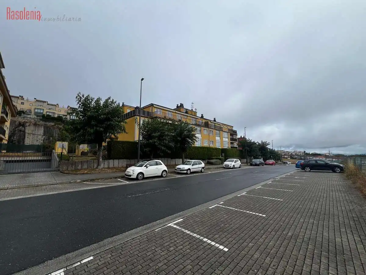 Vista exterior de Pis en venda en A Coruña Capital  amb Calefacció, Traster i Balcó
