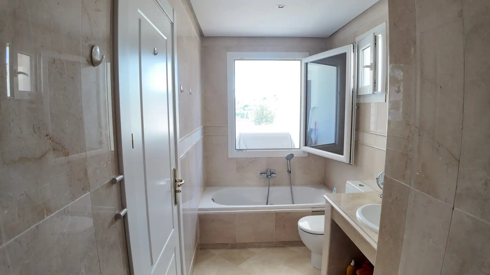 Apartament amb terrassa en venda a Nueva Andalucía, imagen 22