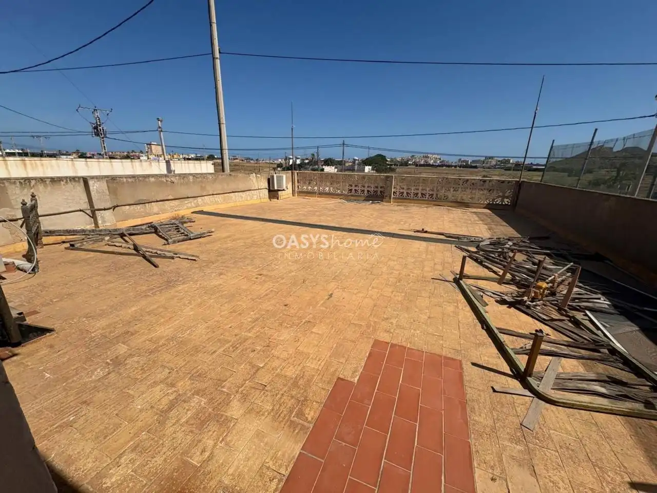 Terrassa de Local en venda en La Manga del Mar Menor amb Alarma