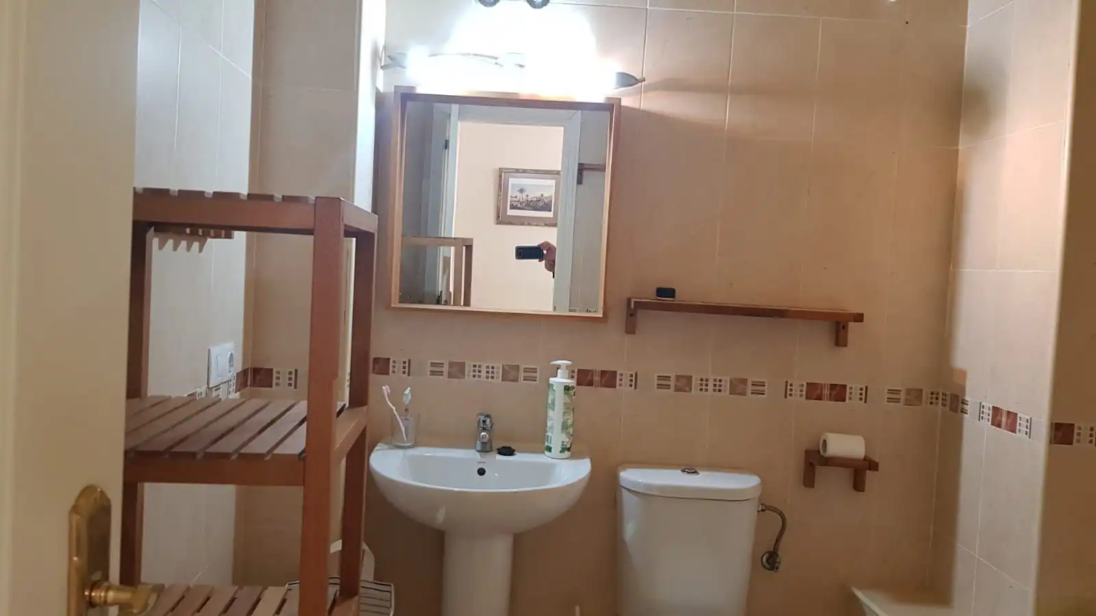 Bathroom of Apartments for rent in Málaga  with Air Conditioner, Furnished and Washing machine