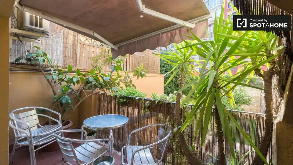 Terraza de Apartamento para compartir en Barcelona con Aire acondicionado, Calefacción y Terraza
