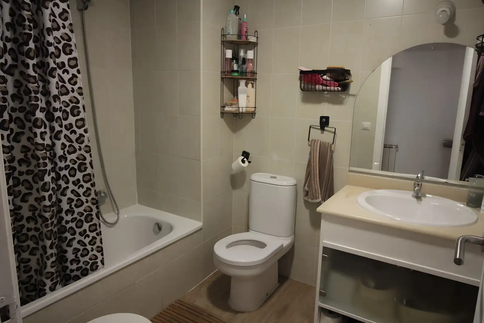 Baño de Dúplex en venta en Figueres con Calefacción, Terraza y Trastero