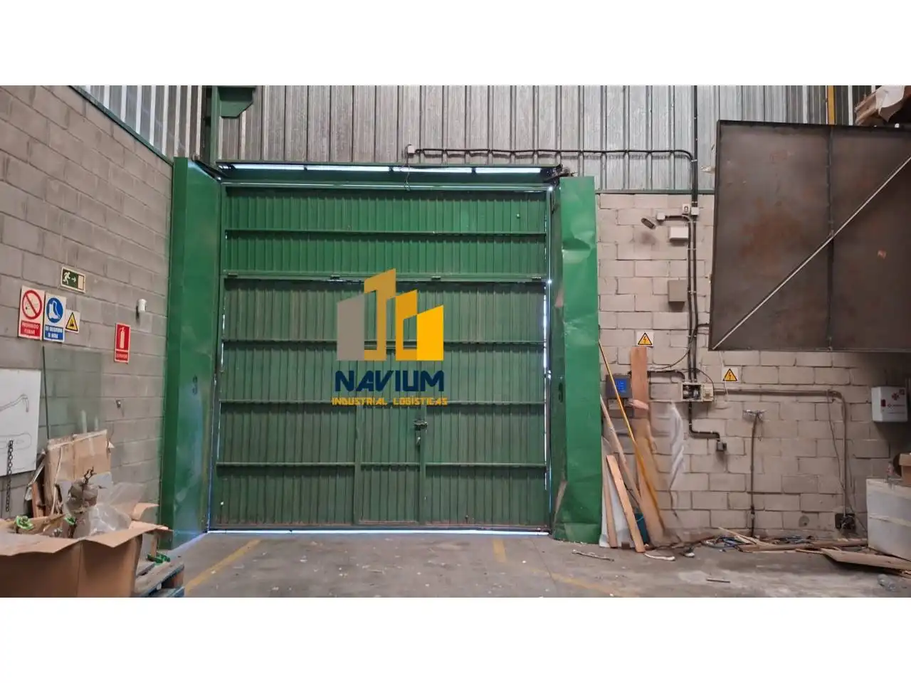 Vista exterior de Nave industrial en venta en Seseña