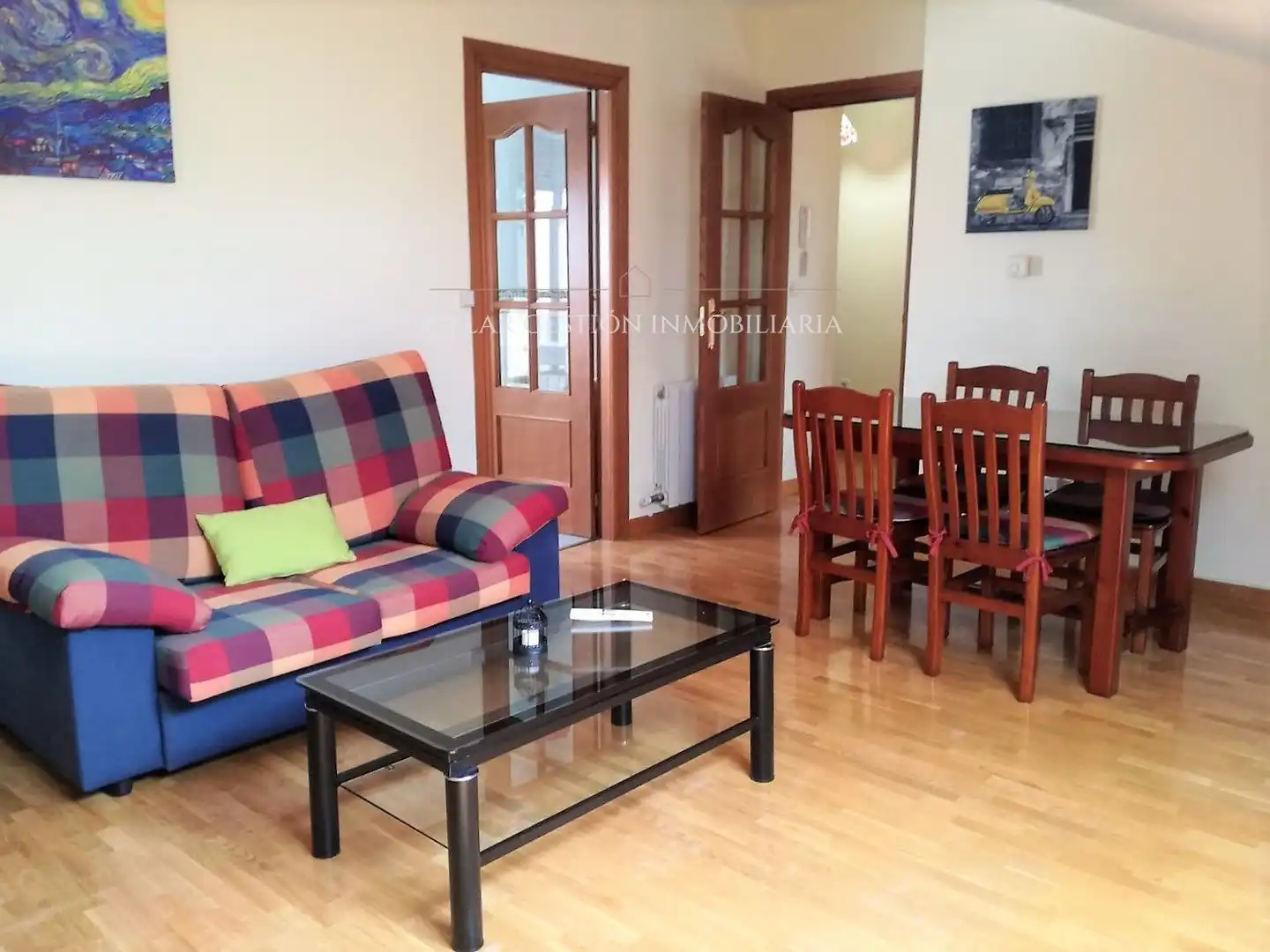 Living room of Flat for rent in Salamanca  with Heating, Parquet flooring and Furnished