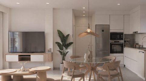 Foto 3 de Apartament en venda a Calle Ramon Gallud, Las Piscinas Naturales, Torrevieja