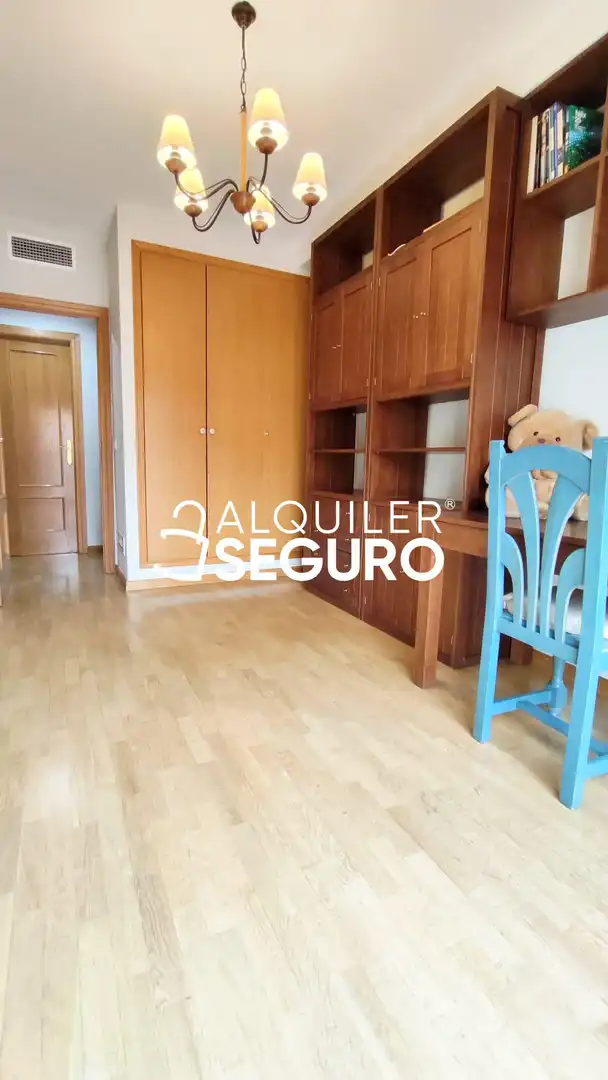 Habitación de Piso de alquiler en Valencia con Aire acondicionado y Calefacción