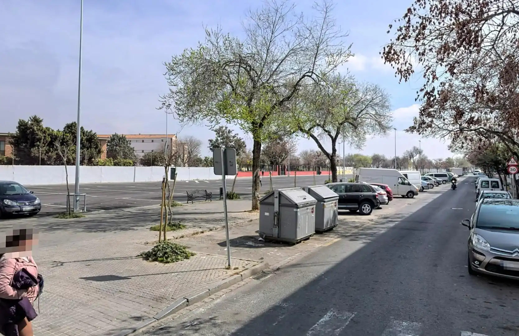 Parking de Piso en venta en Sevilla con Aire acondicionado, Calefacción y Trastero
