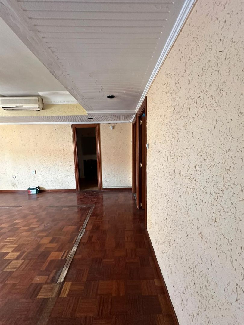 Flat for sale in  Zaragoza Capital  with Air Conditioner, Balcony and Alarm