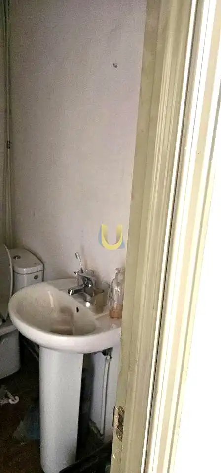 Badezimmer von Fabrikhallen zur Miete in Fuenlabrada