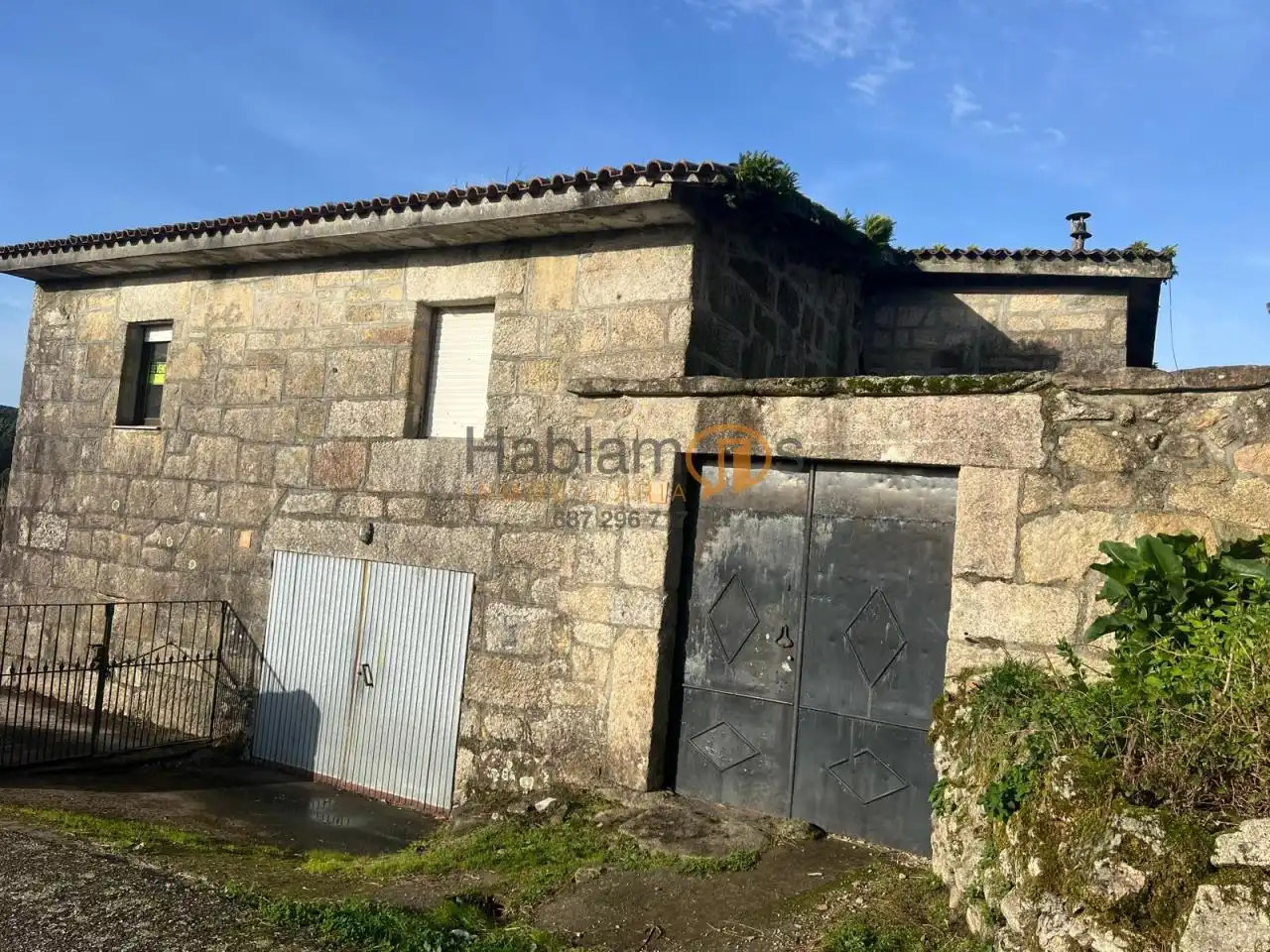 Casa rústica amb jardí en venda a Ponte Caldelas
