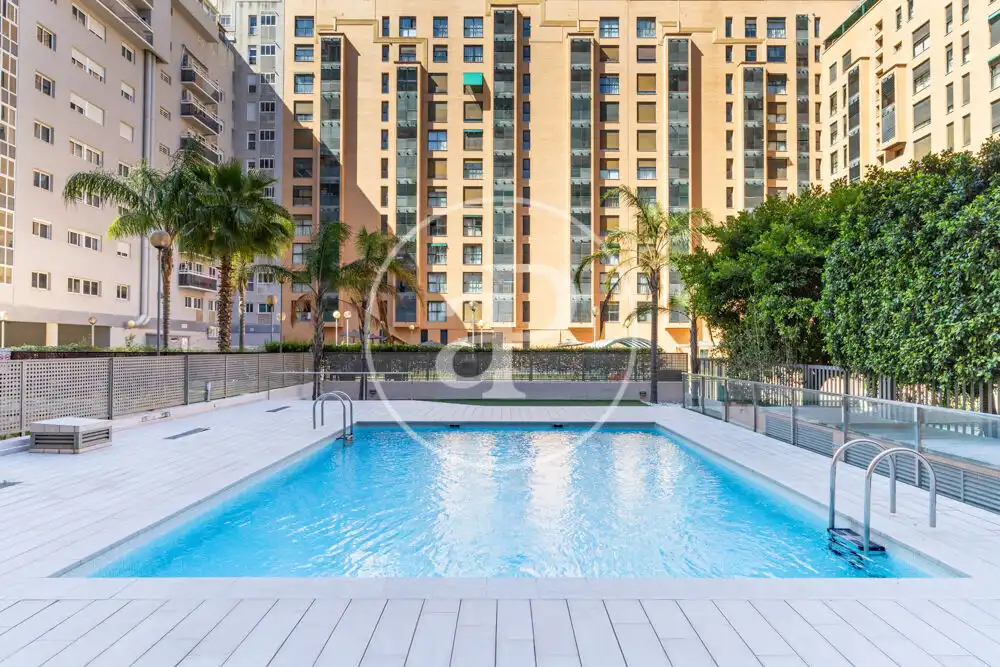Piscina de Piso en venta en Valencia con Aire acondicionado, Calefacción y Jardín privado