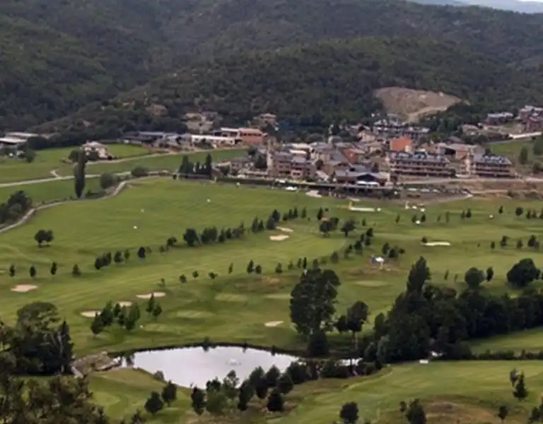 Außenansicht von Wohnung zum Verkauf in Montferrer i Castellbò mit Heizung und Balkon