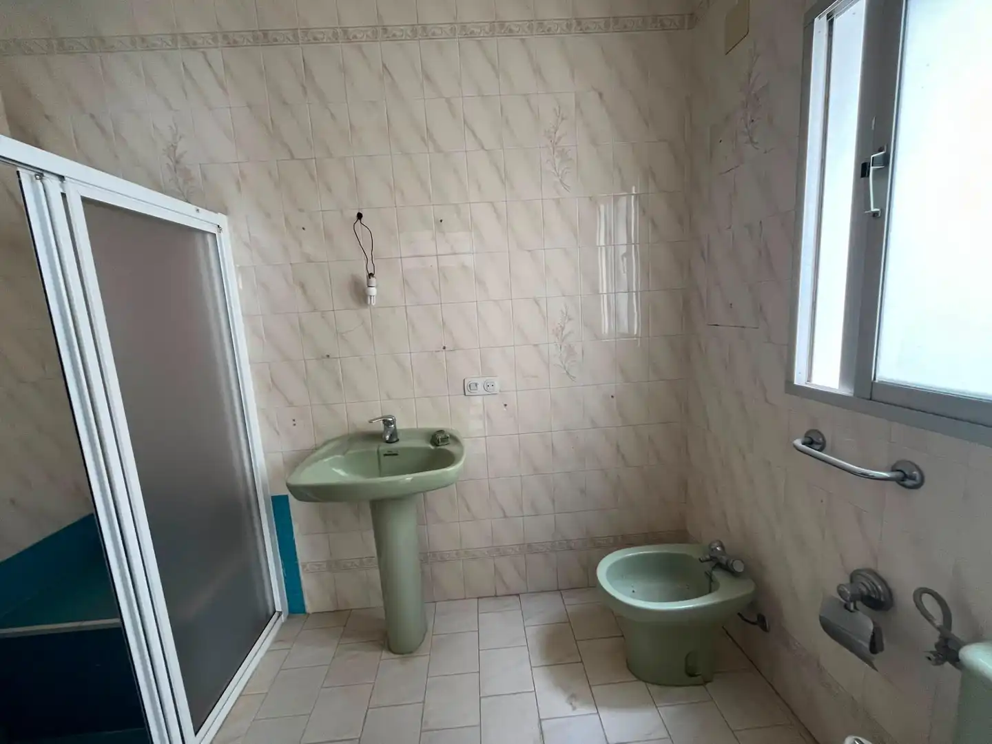 Bathroom of Houses for sale in Osuna
