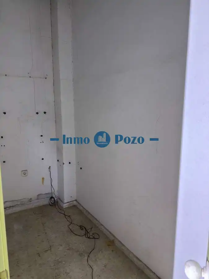 Local en venta en Aljucén