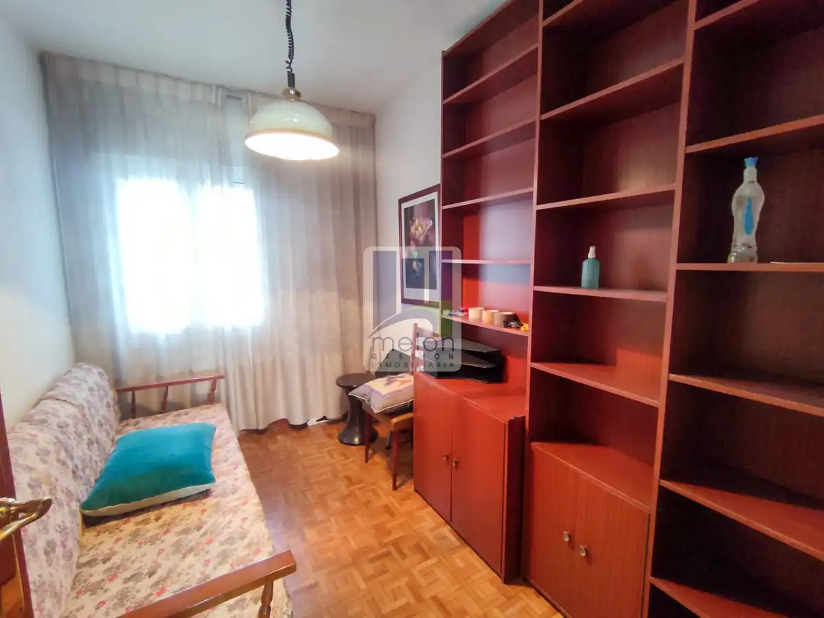 Sala d'estar de Pis en venda en Burgos amb Traster