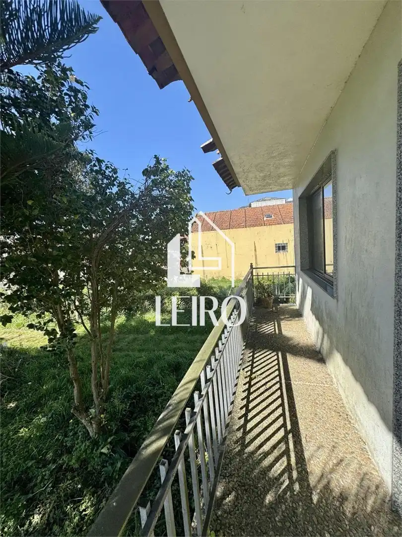 Vista exterior de Casa o xalet en venda en A Illa de Arousa  amb Calefacció