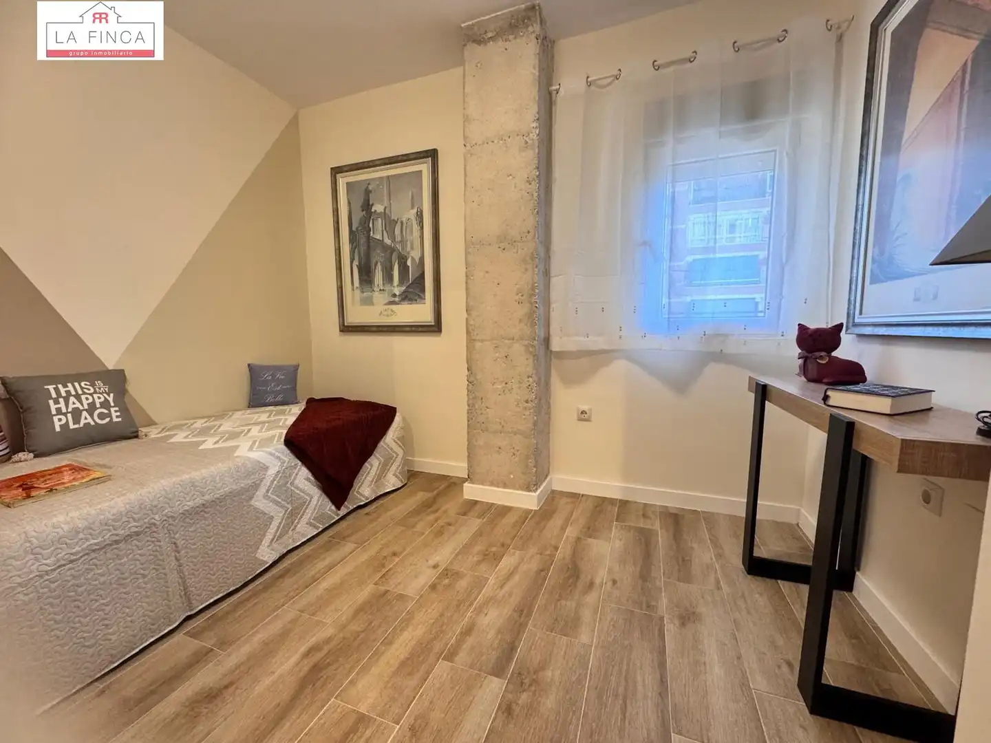 Bedroom of Flat for sale in Málaga  with Air Conditioner, Terrace and Furnished