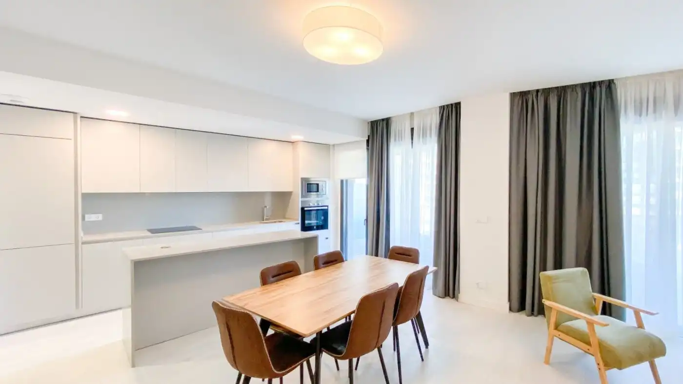 Esszimmer von Wohnung zur Miete in Málaga mit Klimaanlage, Heizung und Privatgarten