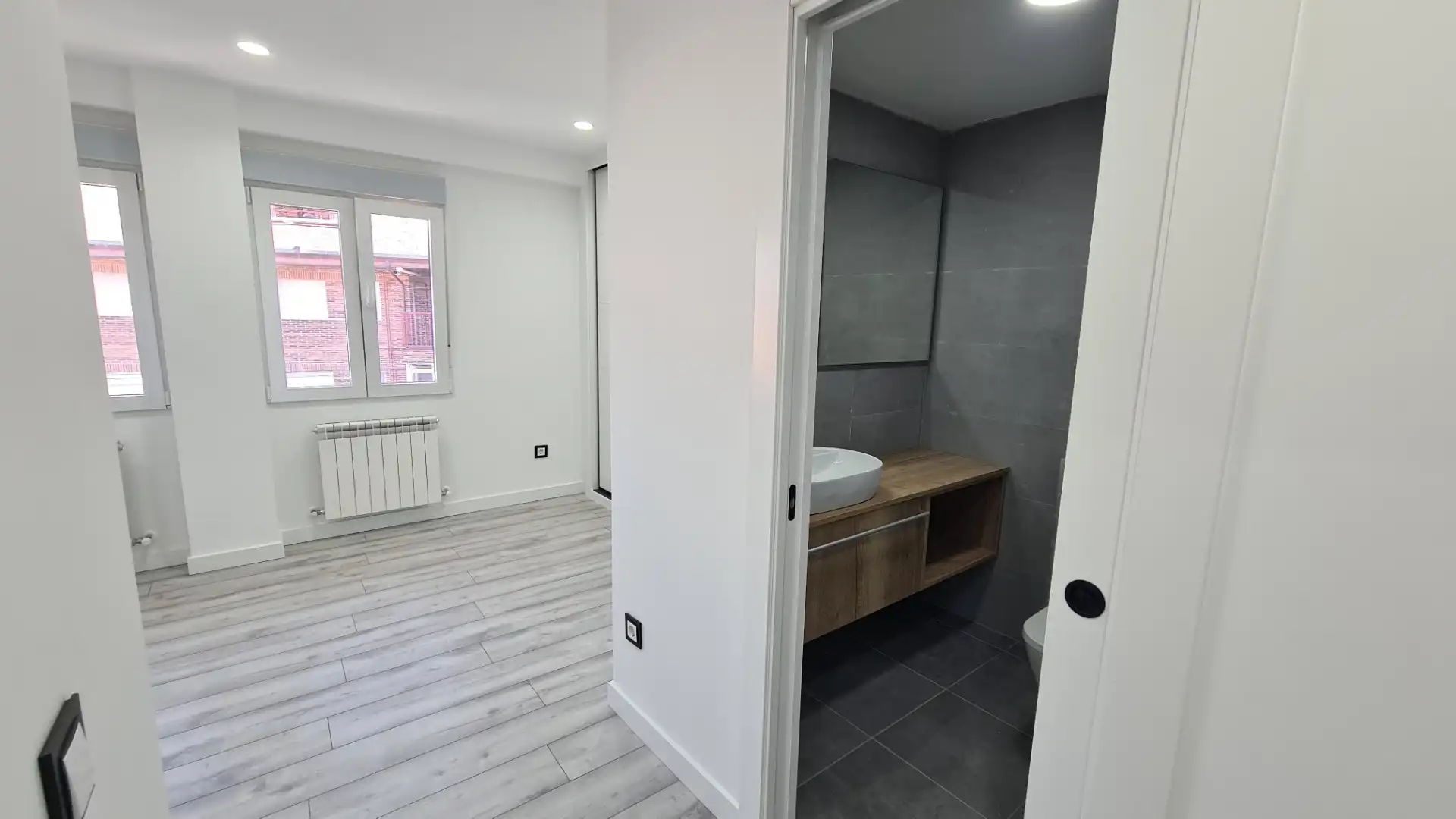 Bany de Pis en venda en Zamora Capital  amb Calefacció, Moblat i Forn