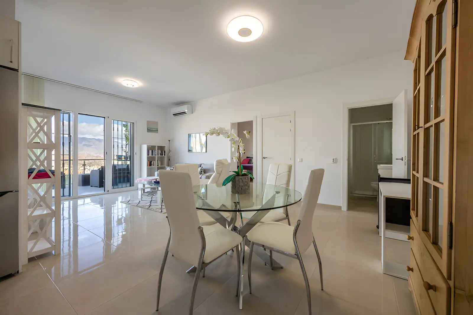 Esszimmer von Erdgeschoss zum Verkauf in Mijas mit Klimaanlage, Terrasse und Schwimmbad